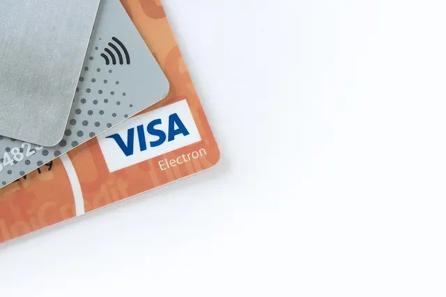 Comment bien choisir une carte bancaire : guide pratique
