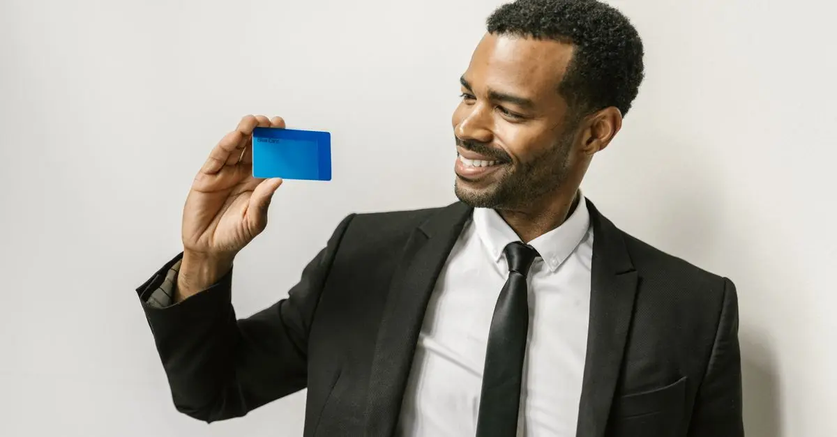 Comment choisir sa première carte de crédit ?