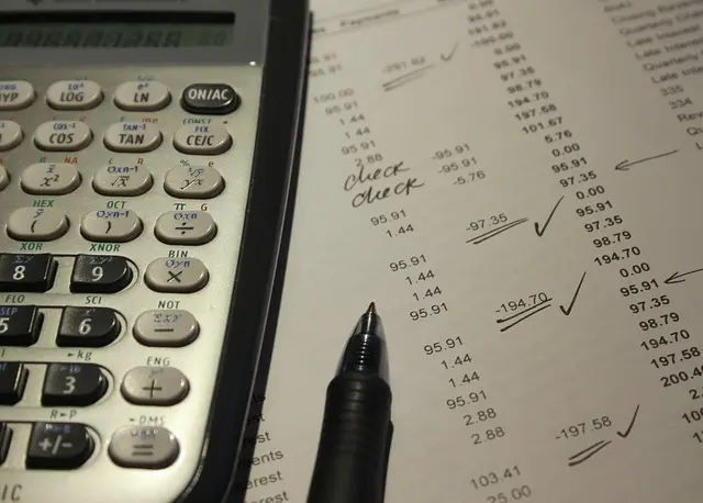 Comment éviter les frais bancaires cachés en 5 étapes
