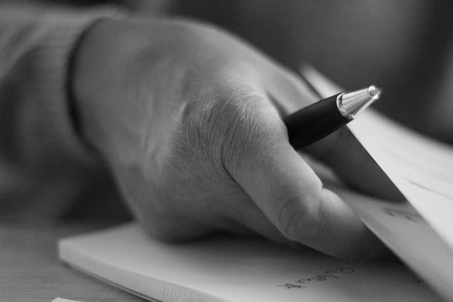 Comment choisir un compte bancaire adapté à vos besoins