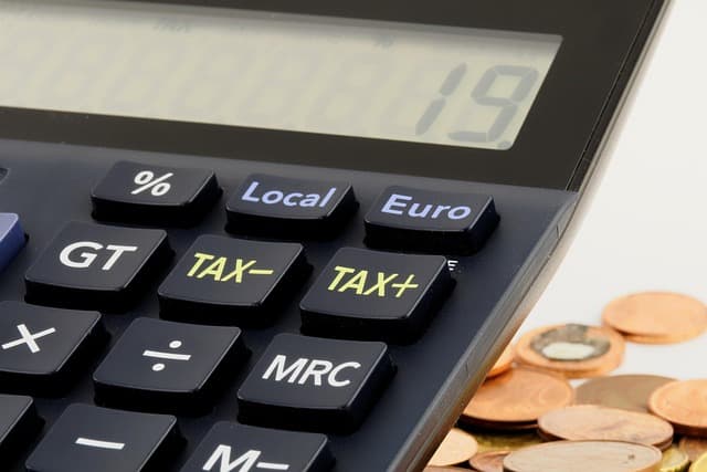 Comment réduire vos frais bancaires efficacement