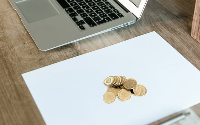 Comment choisir un compte bancaire adapté à vos besoins